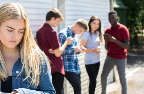Cum să ne îmbogățim comunicarea cu adolescenții