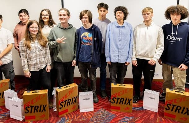 Premii pentru jocuri de computer create de elevi
