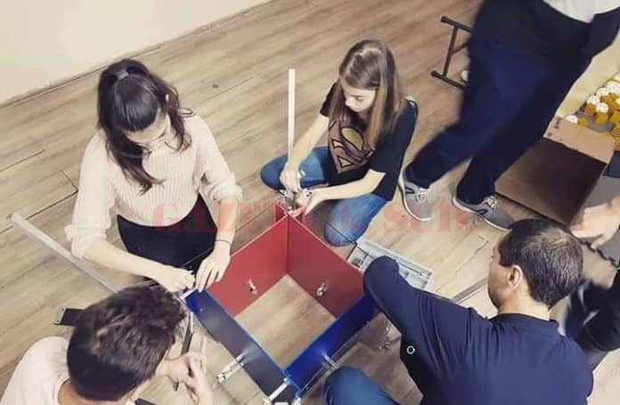 Liceenii care vor să vindece România
