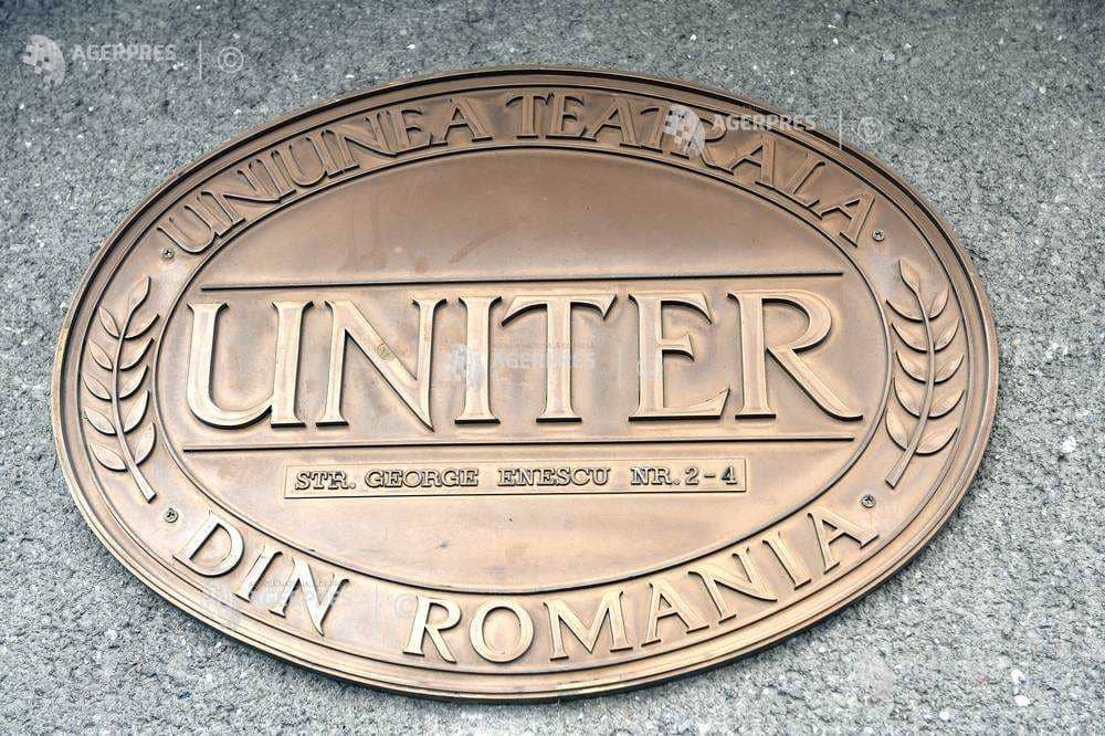 UNITER 35 de ani