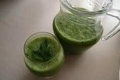Smoothie cu avocado si spanac