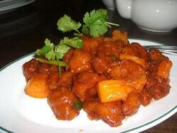 Pui în sos dulce-acrișor – rețetă indiană