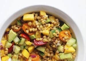Salată tropicală cu linte