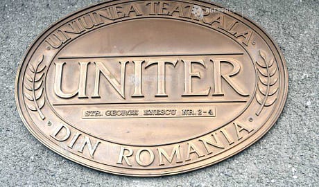 UNITER 35 de ani