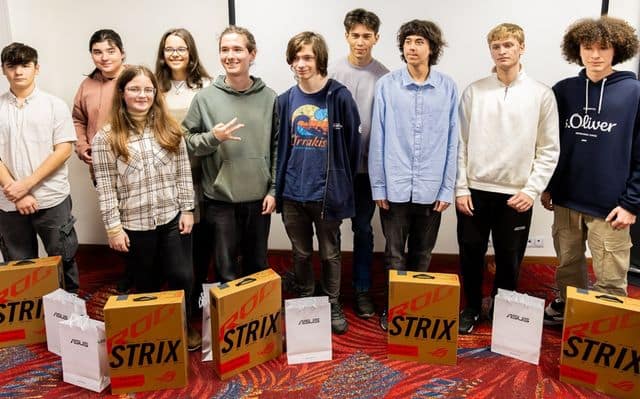 Premii pentru jocuri de computer create de elevi
