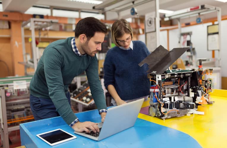 Știri recente din educație: Start înscrieri la  Games of Science