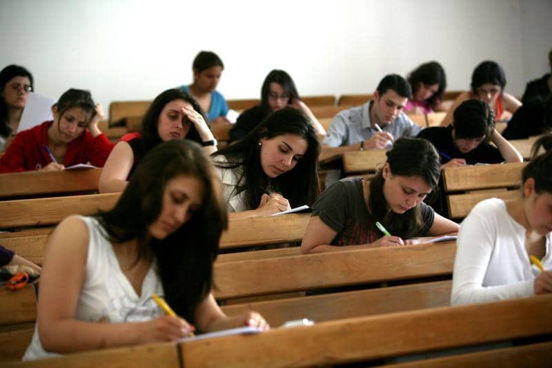 stiri recente din educatie